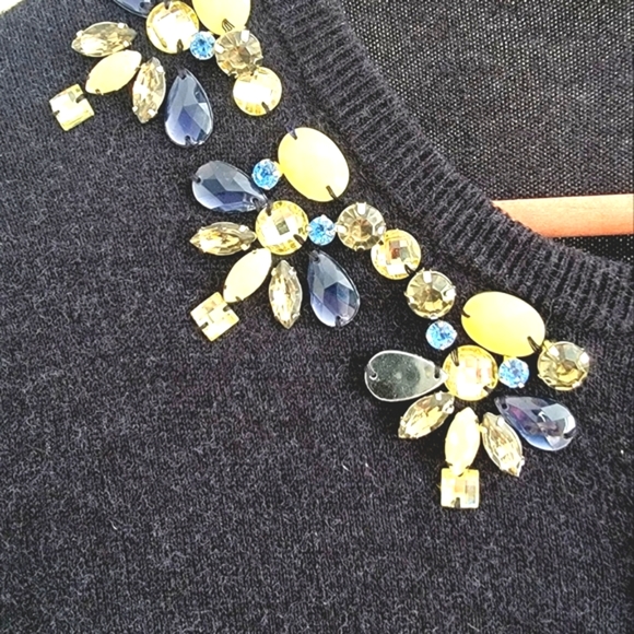 🌻 Ann Taylor Jewel-Neck Cardigan XS - Picture 2 of 4